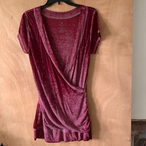 Burgundy, distressed, gradient wrap top